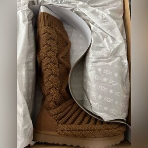 Ugg - Classic tall chunky knit- NIB sz7